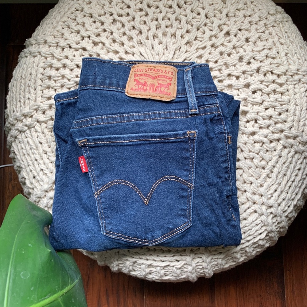 LEVIS JEANS